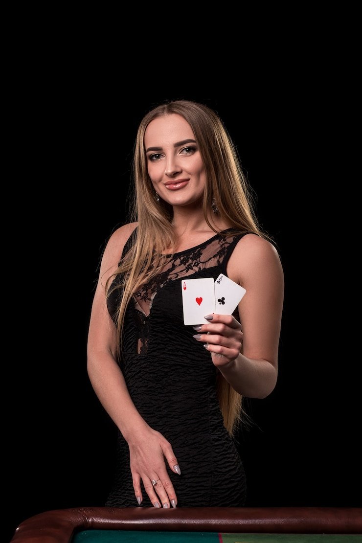 itcbet777 platform interface showing slot games, live casino, and sportsbook sections